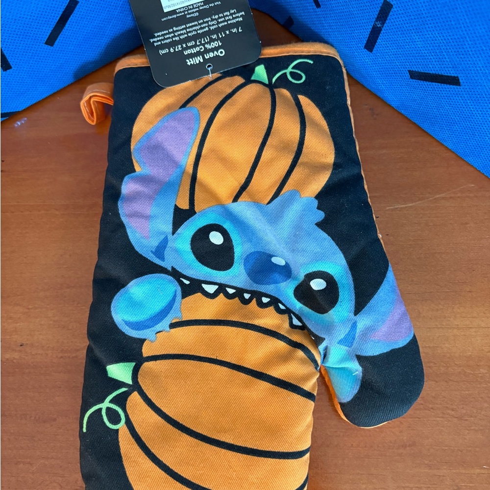 Disney Stitch Oven Mitt